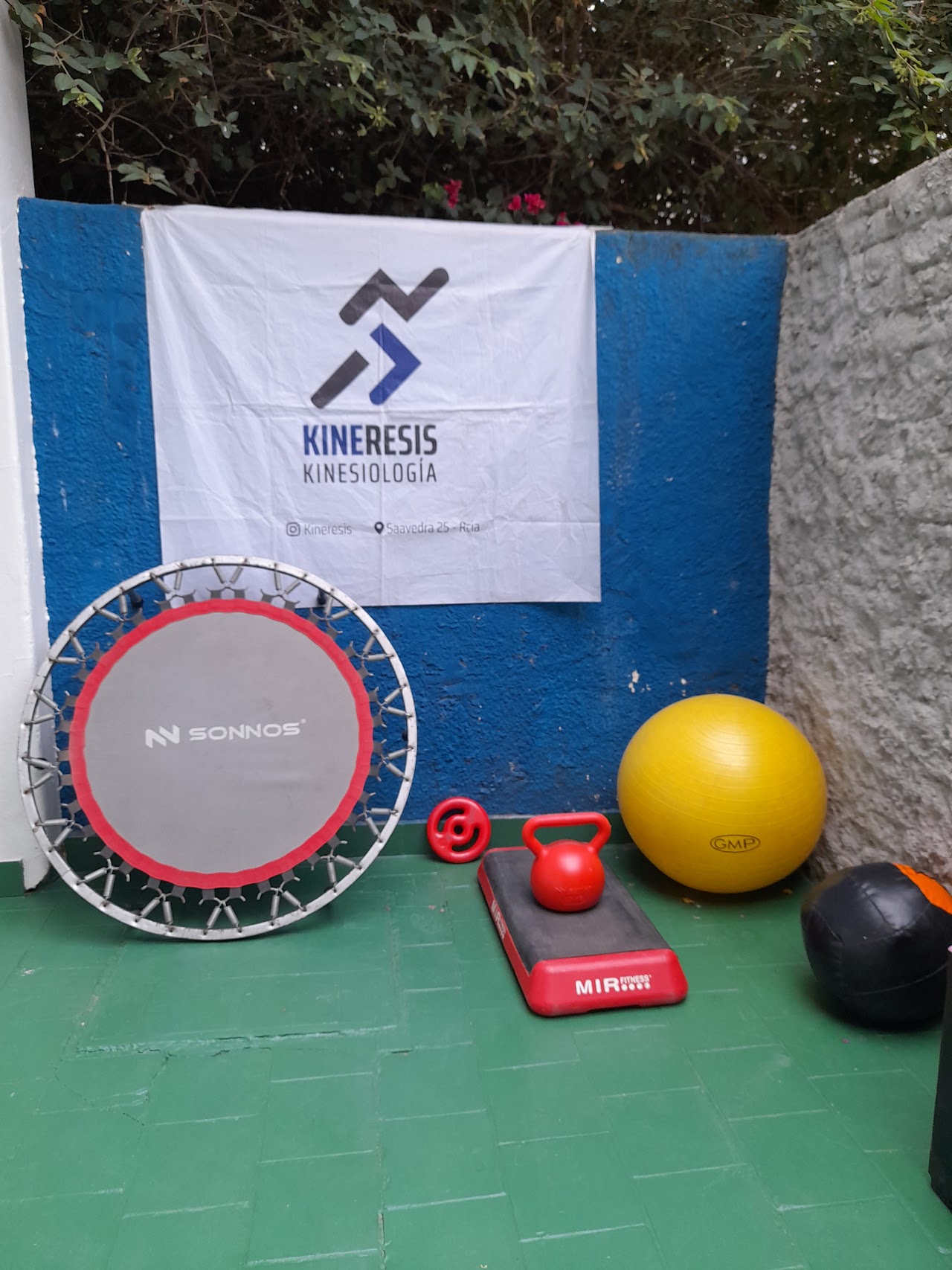 Equipamiento de rehabilitación en Kineresis